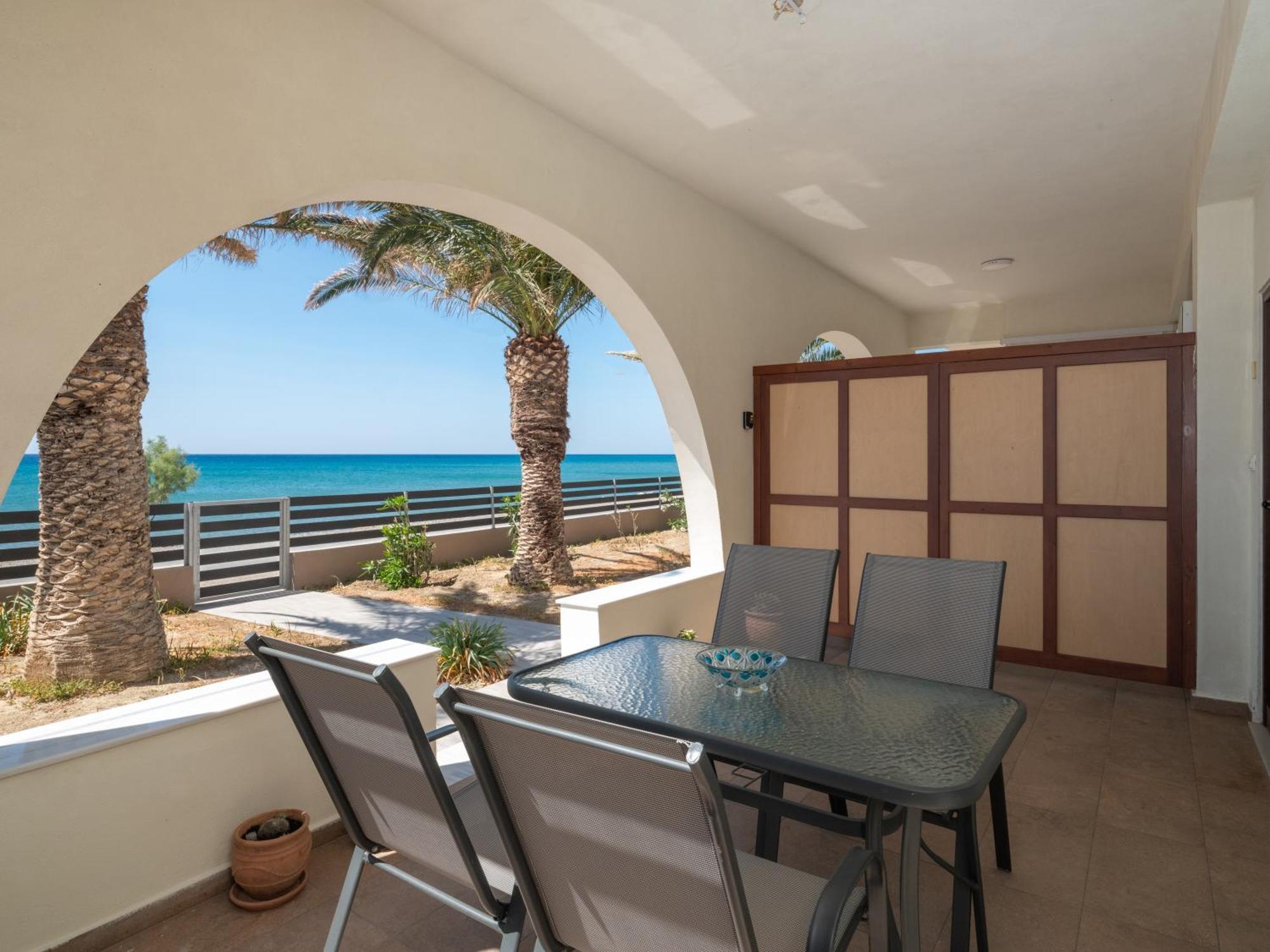 Atalanti Seaside Junior Suites Кератокампос Экстерьер фото